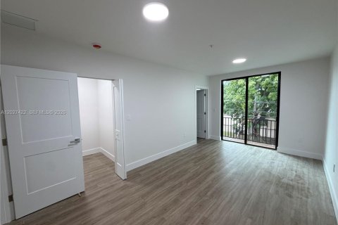 Immobilier commercial à vendre à Miami, Floride: 703.27 m2 № 2257663 - photo 17