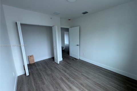 Immobilier commercial à vendre à Miami, Floride: 703.27 m2 № 2257663 - photo 23