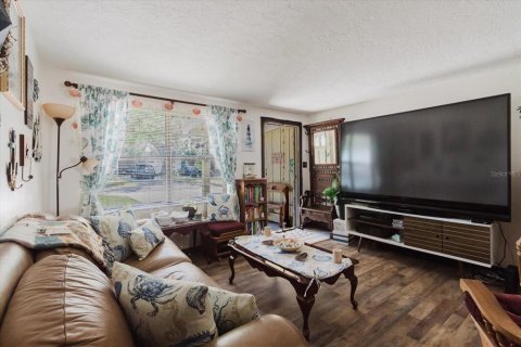 Casa en venta en Saint Petersburg, Florida, 2 dormitorios, 98.1 m2 № 1819347 - foto 8