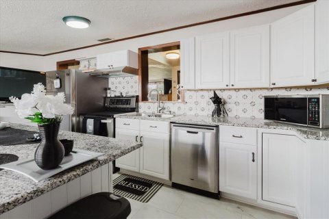 Casa en venta en Saint Petersburg, Florida, 2 dormitorios, 98.1 m2 № 1819347 - foto 27