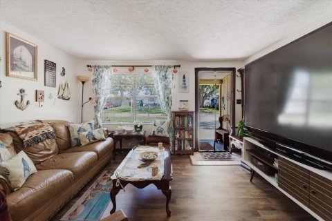Casa en venta en Saint Petersburg, Florida, 2 dormitorios, 98.1 m2 № 1819347 - foto 9