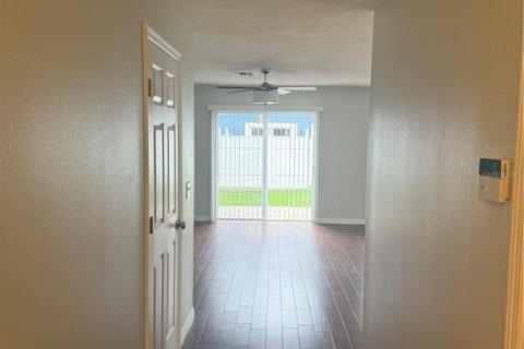 Adosado en alquiler en Orlando, Florida, 2 dormitorios, 117.43 m2 № 1905448 - foto 4