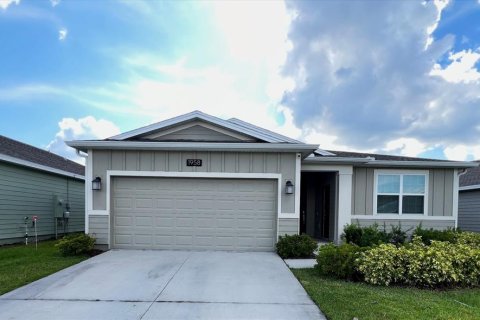 Casa en alquiler en Kissimmee, Florida, 4 dormitorios, 196.49 m2 № 1828097 - foto 1