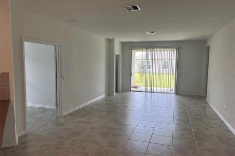 Casa en alquiler en Kissimmee, Florida, 4 dormitorios, 196.49 m2 № 1828097 - foto 19