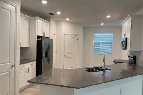 Casa en alquiler en Kissimmee, Florida, 4 dormitorios, 196.49 m2 № 1828097 - foto 12