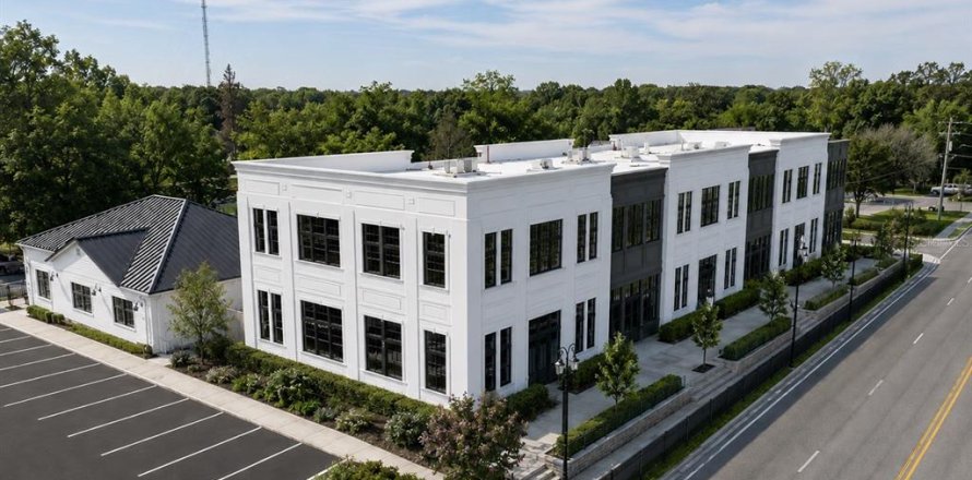 Immobilier commercial à Winter Garden, Floride 456.06 m2 № 2111822