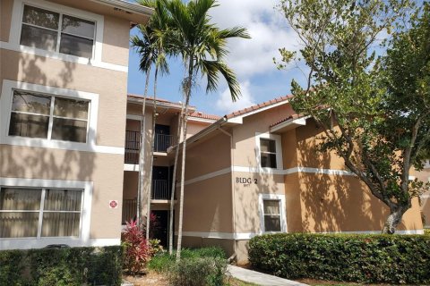 Copropriété à louer à Coral Springs, Floride: 1 chambre, 68.1 m2 № 2168185 - photo 2