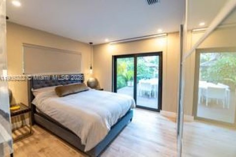 Снять в аренду виллу или дом в Норт-Майами, Флорида 3 спальни, 152.73м2, № 1966196 - фото 7