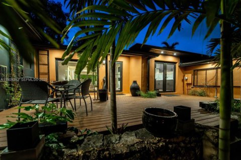 Villa ou maison à louer à North Miami, Floride: 3 chambres, 152.73 m2 № 1966196 - photo 6