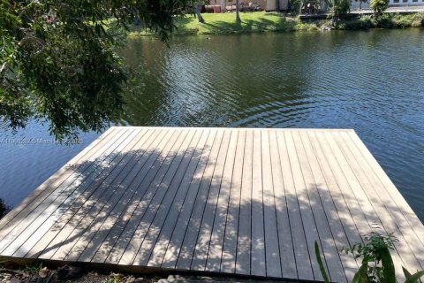 Снять в аренду виллу или дом в Норт-Майами, Флорида 3 спальни, 152.73м2, № 1966196 - фото 17