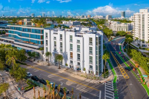 Купить коммерческую недвижимость в Майами-Бич, Флорида № 1989412 - фото 5