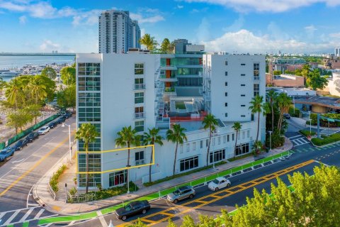 Купить коммерческую недвижимость в Майами-Бич, Флорида № 1989412 - фото 3