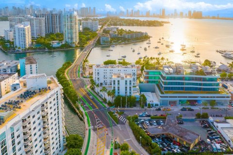 Купить коммерческую недвижимость в Майами-Бич, Флорида № 1989412 - фото 8