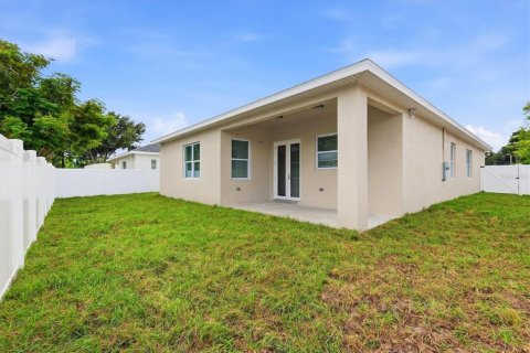 Casa en venta en Pinellas Park, Florida, 4 dormitorios, 167.41 m2 № 2408650 - foto 5