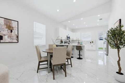Casa en venta en Pinellas Park, Florida, 4 dormitorios, 167.41 m2 № 2408650 - foto 19