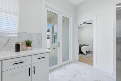 Casa en venta en Pinellas Park, Florida, 4 dormitorios, 167.41 m2 № 2408650 - foto 30