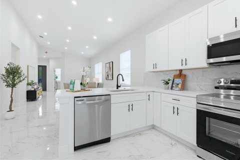 Casa en venta en Pinellas Park, Florida, 4 dormitorios, 167.41 m2 № 2408650 - foto 27