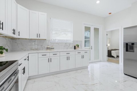 Casa en venta en Pinellas Park, Florida, 4 dormitorios, 167.41 m2 № 2408650 - foto 29