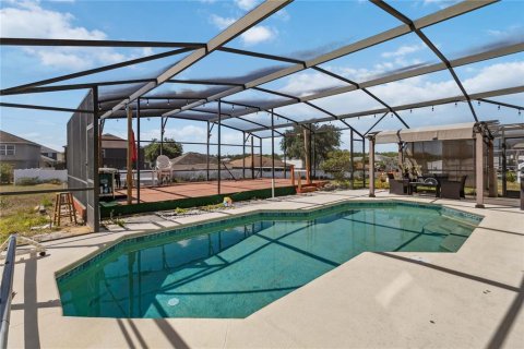 Villa ou maison à louer à Davenport, Floride: 4 chambres, 242.47 m2 № 1900107 - photo 27