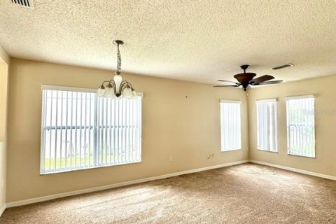Casa en alquiler en Davenport, Florida, 4 dormitorios, 242.47 m2 № 1900107 - foto 4