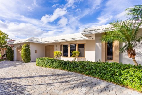 Villa ou maison à louer à Hollywood, Floride: 5 chambres, 194.35 m2 № 1979797 - photo 11
