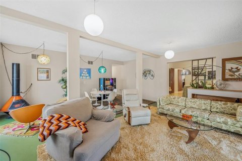 Villa ou maison à vendre à Palmetto, Floride: 3 chambres, 193.14 m2 № 2101490 - photo 11