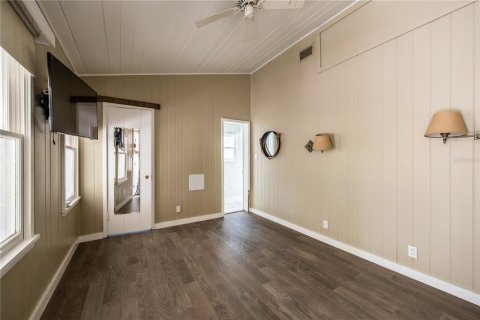 Villa ou maison à vendre à Treasure Island, Floride: 6 chambres, 209.22 m2 № 2330896 - photo 5