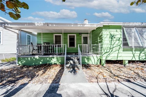 Villa ou maison à vendre à Treasure Island, Floride: 6 chambres, 209.22 m2 № 2330896 - photo 4