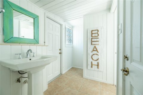 Villa ou maison à vendre à Treasure Island, Floride: 6 chambres, 209.22 m2 № 2330896 - photo 24