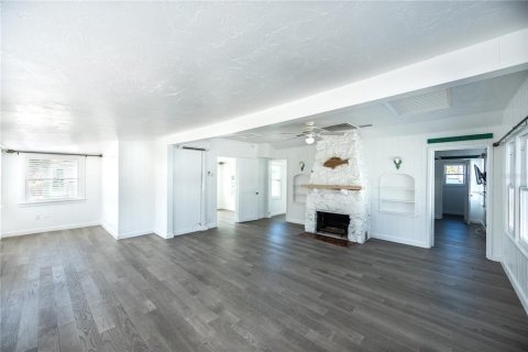 Villa ou maison à vendre à Treasure Island, Floride: 6 chambres, 209.22 m2 № 2330896 - photo 20