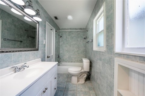 Villa ou maison à vendre à Treasure Island, Floride: 6 chambres, 209.22 m2 № 2330896 - photo 6