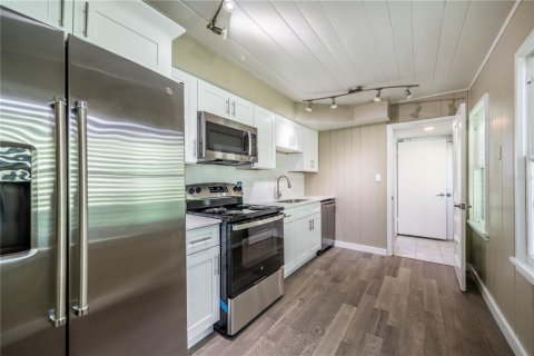 Villa ou maison à vendre à Treasure Island, Floride: 6 chambres, 209.22 m2 № 2330896 - photo 10