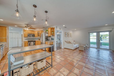 Снять в аренду виллу или дом в Майами, Флорида 4 спальни, 186.73м2, № 2005465 - фото 11