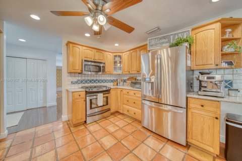 Снять в аренду виллу или дом в Майами, Флорида 4 спальни, 186.73м2, № 2005465 - фото 10