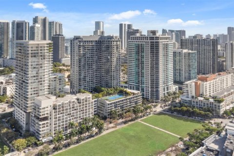 Купить кондоминиум в Майами, Флорида 2 спальни, 202.34м2, № 2031375 - фото 23