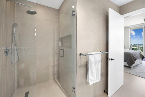 Купить кондоминиум в Майами, Флорида 2 спальни, 202.34м2, № 2031375 - фото 11