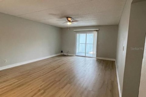 Appartement à louer à Tampa, Floride: 3 chambres, 115.2 m2 № 2151107 - photo 2