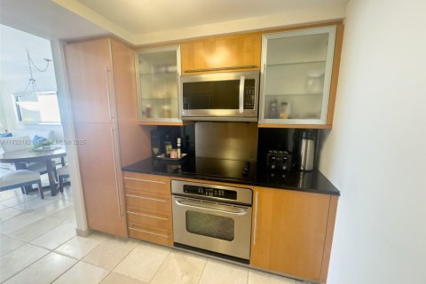 Condominio en alquiler en Miami Beach, Florida, 1 dormitorio, 75.07 m2 № 1703258 - foto 5