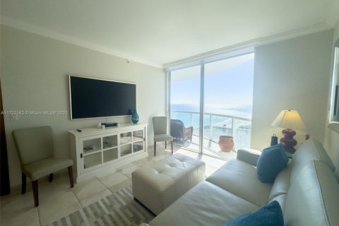 Condominio en alquiler en Miami Beach, Florida, 1 dormitorio, 75.07 m2 № 1703258 - foto 3