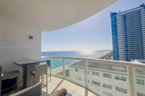 Condominio en alquiler en Miami Beach, Florida, 1 dormitorio, 75.07 m2 № 1703258 - foto 13