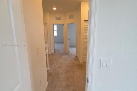 Townhouse in Coral Springs, Florida 3 bedrooms, 172.15 sq.m. № 1881540 - photo 19