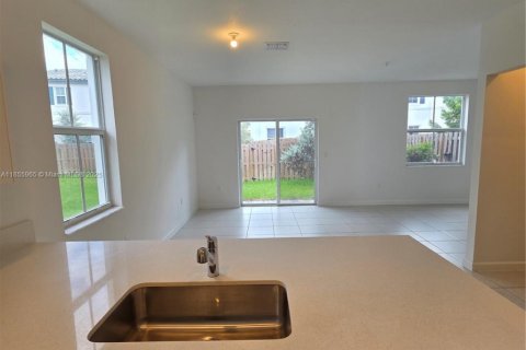 Townhouse in Coral Springs, Florida 3 bedrooms, 172.15 sq.m. № 1881540 - photo 3