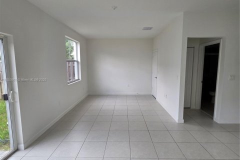 Townhouse in Coral Springs, Florida 3 bedrooms, 172.15 sq.m. № 1881540 - photo 9