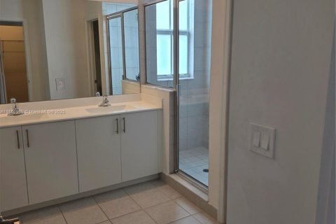 Townhouse in Coral Springs, Florida 3 bedrooms, 172.15 sq.m. № 1881540 - photo 17