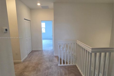 Townhouse in Coral Springs, Florida 3 bedrooms, 172.15 sq.m. № 1881540 - photo 5