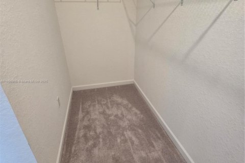 Townhouse in Coral Springs, Florida 3 bedrooms, 172.15 sq.m. № 1881540 - photo 18