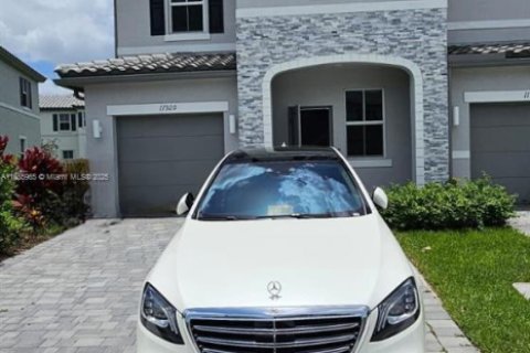 Townhouse in Coral Springs, Florida 3 bedrooms, 172.15 sq.m. № 1881540 - photo 1