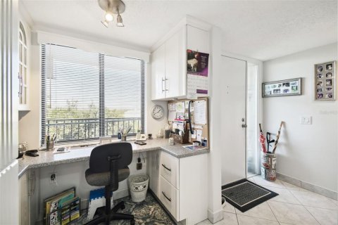 Condo in Port Richey, Florida, 2 bedrooms  № 1553991 - photo 14