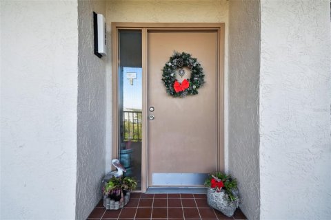 Condo in Port Richey, Florida, 2 bedrooms  № 1553991 - photo 5