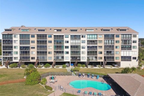 Condo in Port Richey, Florida, 2 bedrooms  № 1553991 - photo 2